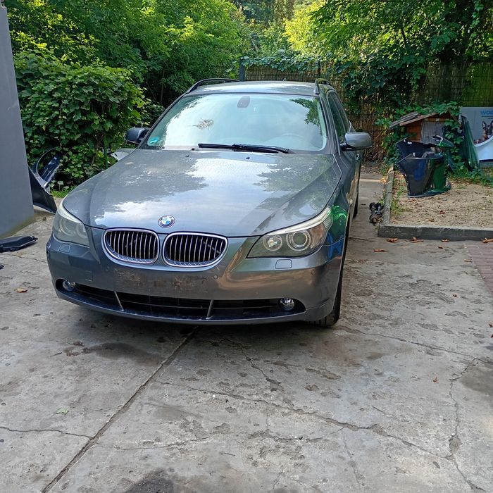 BMW E60 E61 maska kompletna  titangrau