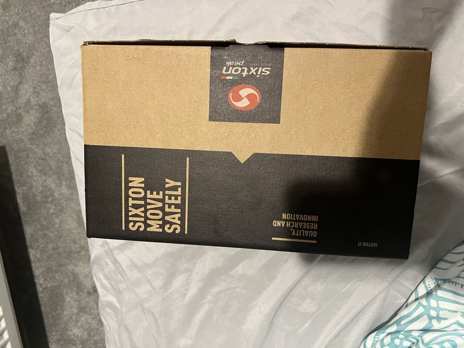 Продам кросівки нові робочі Sixton peak