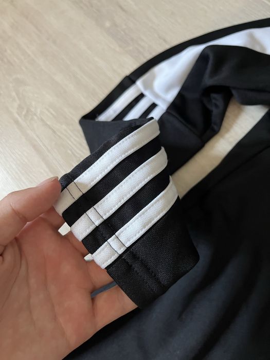 Зіпка adidas нова