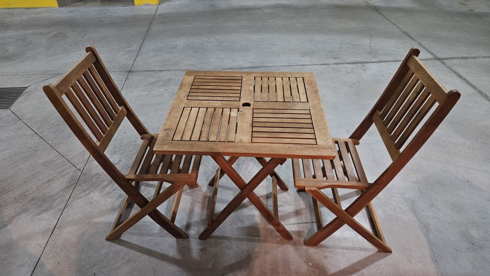 Conjunto de Mesa e 2 Cadeiras Dobráveis em Madeira (Ideal para Jardim/Varanda)