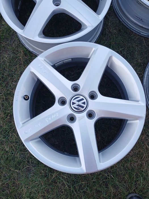 A1017. VW 6 x 16 ET 48 rozstaw 5x112