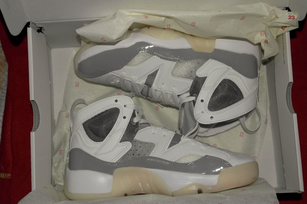 Jordan Jumpman Two Trey
