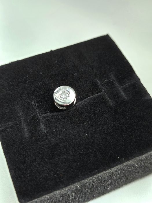 Підвіс з білого золота з діамантом