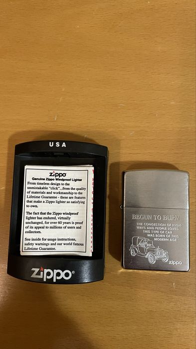 Zippo USA 2003 – Modelo Carro Clássico