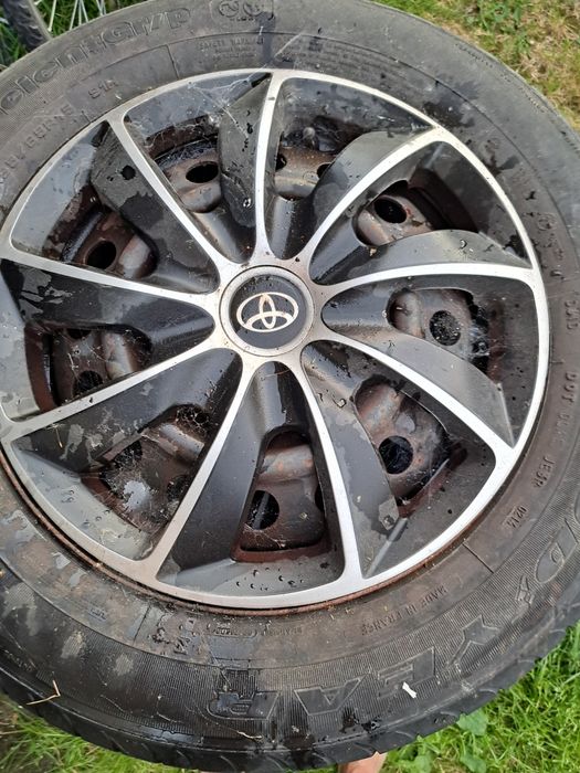Opony toyota 15nastki
