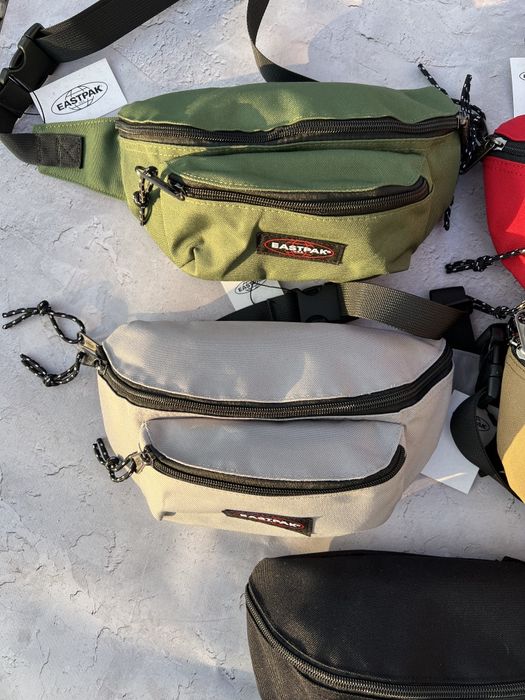 Бананка eastpak сумка сумочка барсетка мессенджер истпак месенджер