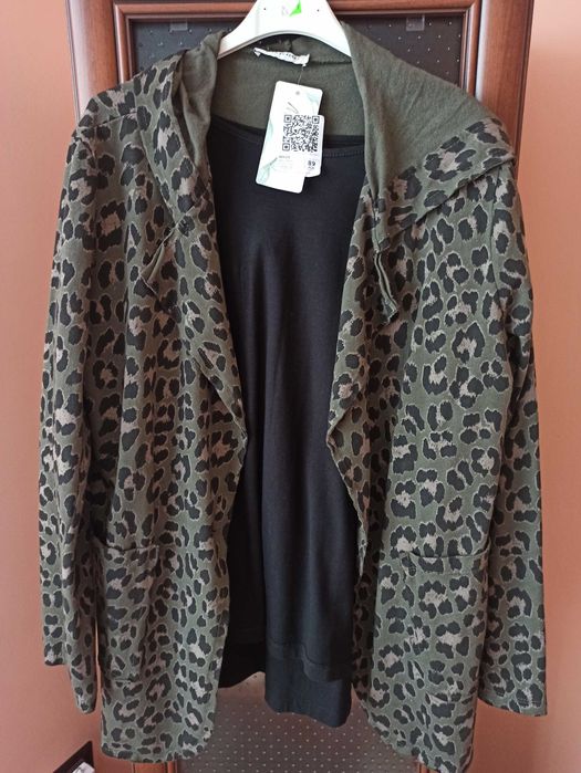 Bluzo-marynarka z kapturem panterka