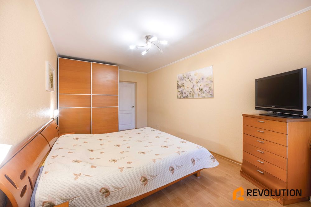 Без комісії. Продаж 3кім. квартири з ремонтом біля метро Васильківська. Ваучер, дмж, Голосіївський район