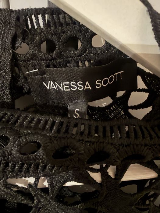 плаття Vanessa Scott