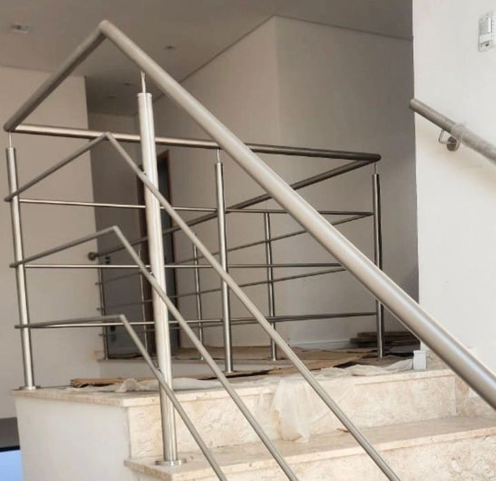Guarda Corpo e corrimão  de inox e vidro