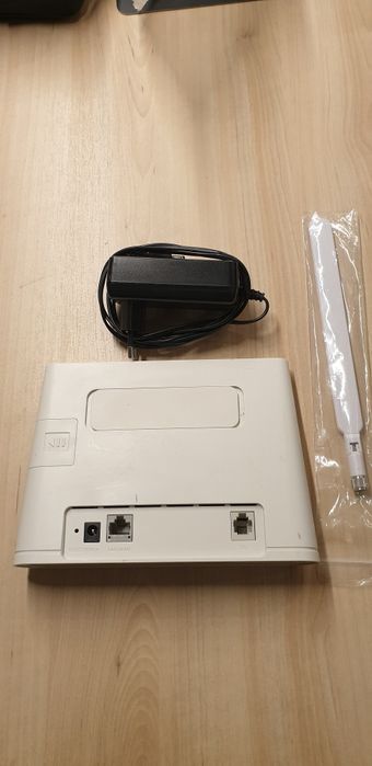 Ruter HUAWEI Model: B 311-221 na kartę SIM