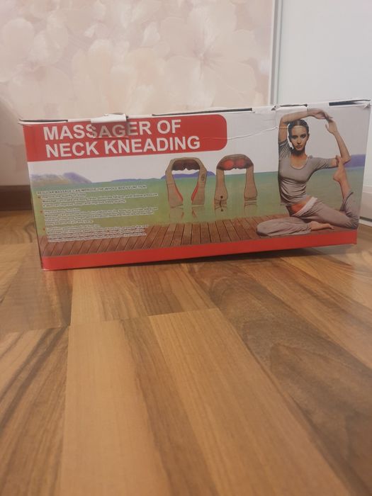 Масажер для шиї та спини новий