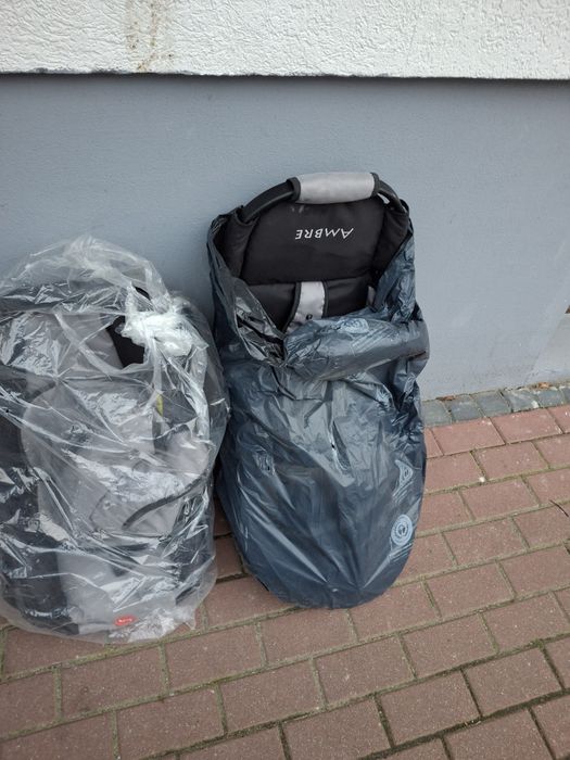 SPRZEDAM  wózek głęboki 3 w jednym + nosidełko