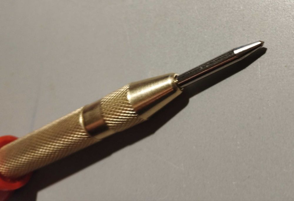 Кернер напівавтоматичний