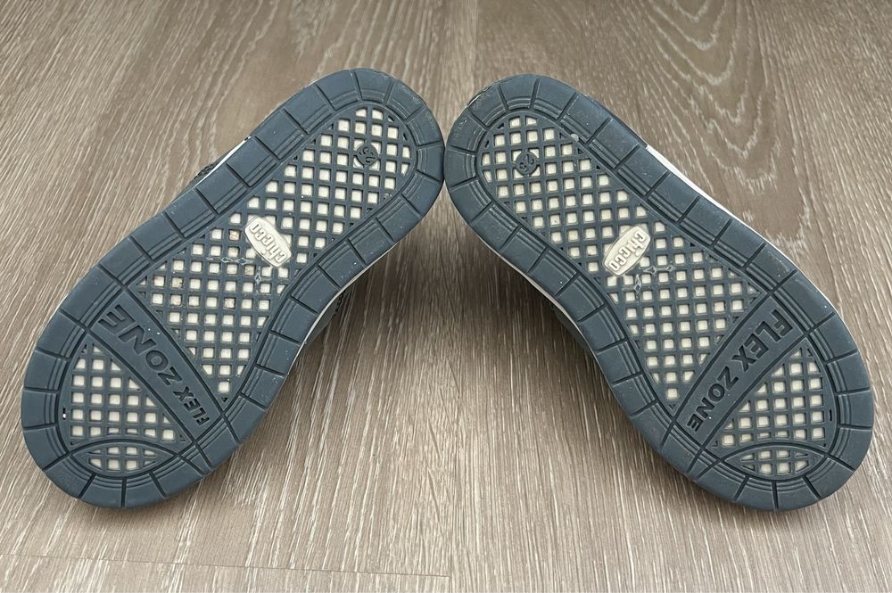 Sapatilhas para criança - Chicco - tamanho 25