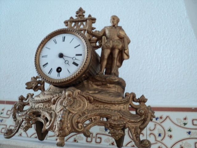 Relogio de lareira de chave e pendulo - 1917