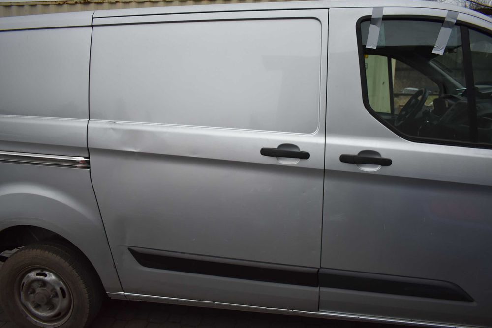 Ford Custom drzwi przesuwne prawe