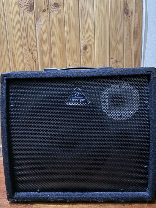 Behringer K900FX wzmacniacz