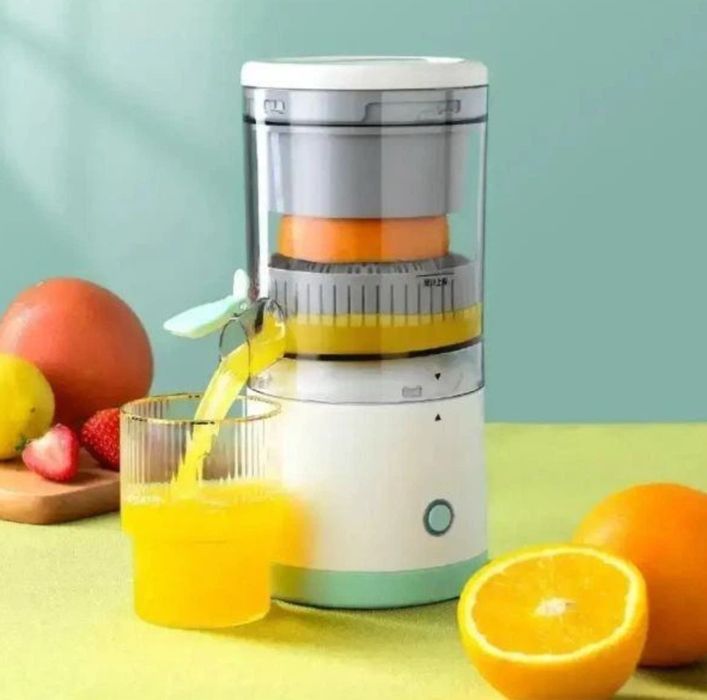Акамуляторний соковитискач для цитрусових від USB Juicer UKC C400