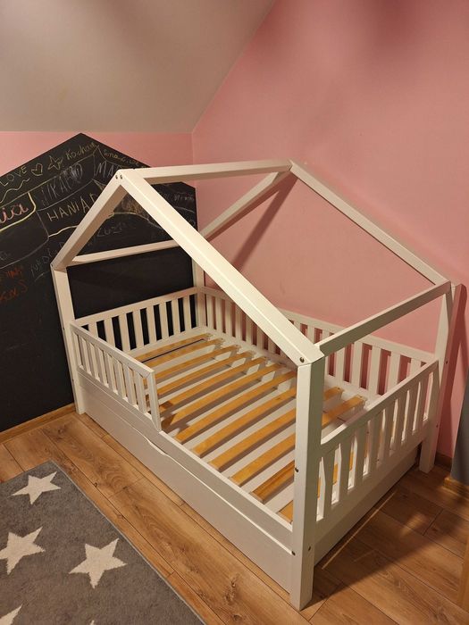 Łóżeczko domek dziecięcy