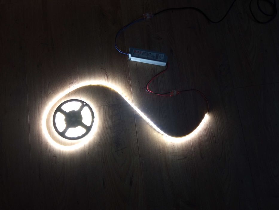 Paski ledowe LED line WATERPROOF 4,8W 24V DC 4000K