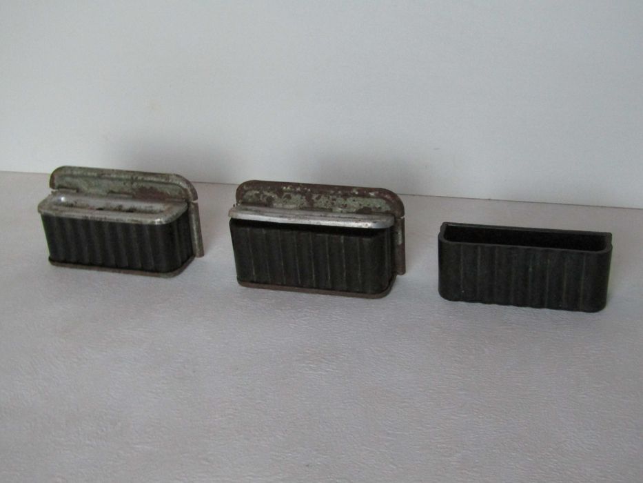 Popielniczki autobusowe z ebonitu w obudowie aluminiowej