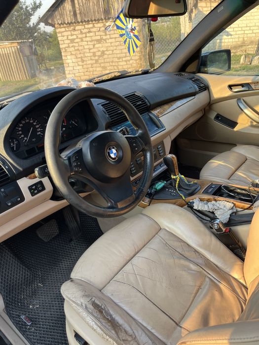 Продам BMW X5 E53