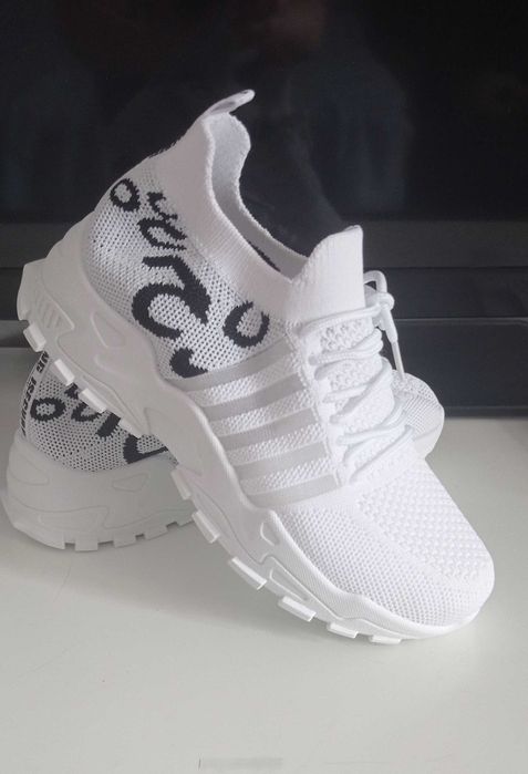 Letnie damskie trampki