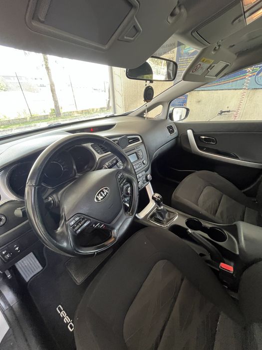 Kia Ceed 1.4 CRDi EX/2016/158.000km Diesel(ainda com garantia do Stand)
