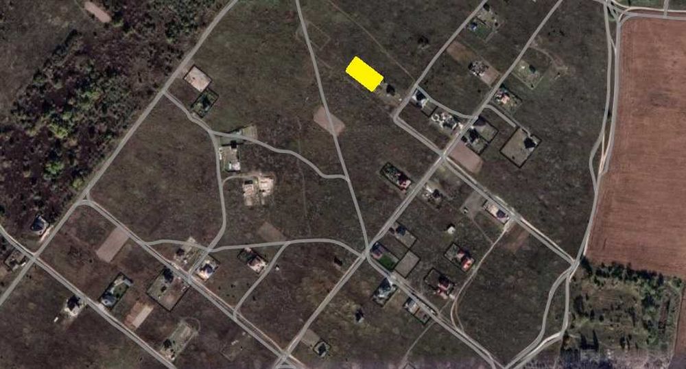 Рожівка, 15 соток на житловій вулиці з комунікаціями