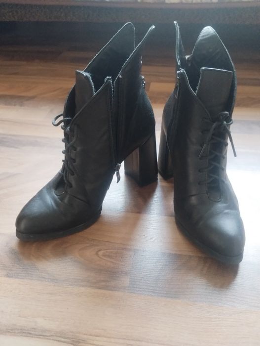 Ботинки женские, утеплённые