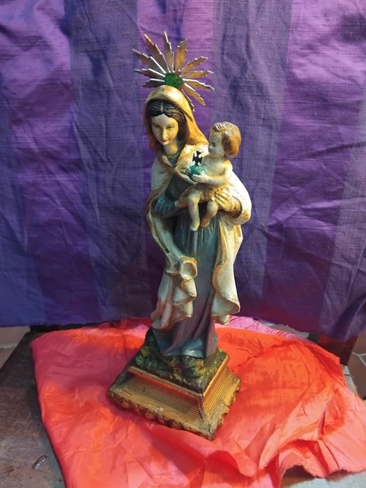 Nossa senhora em madeira policromada