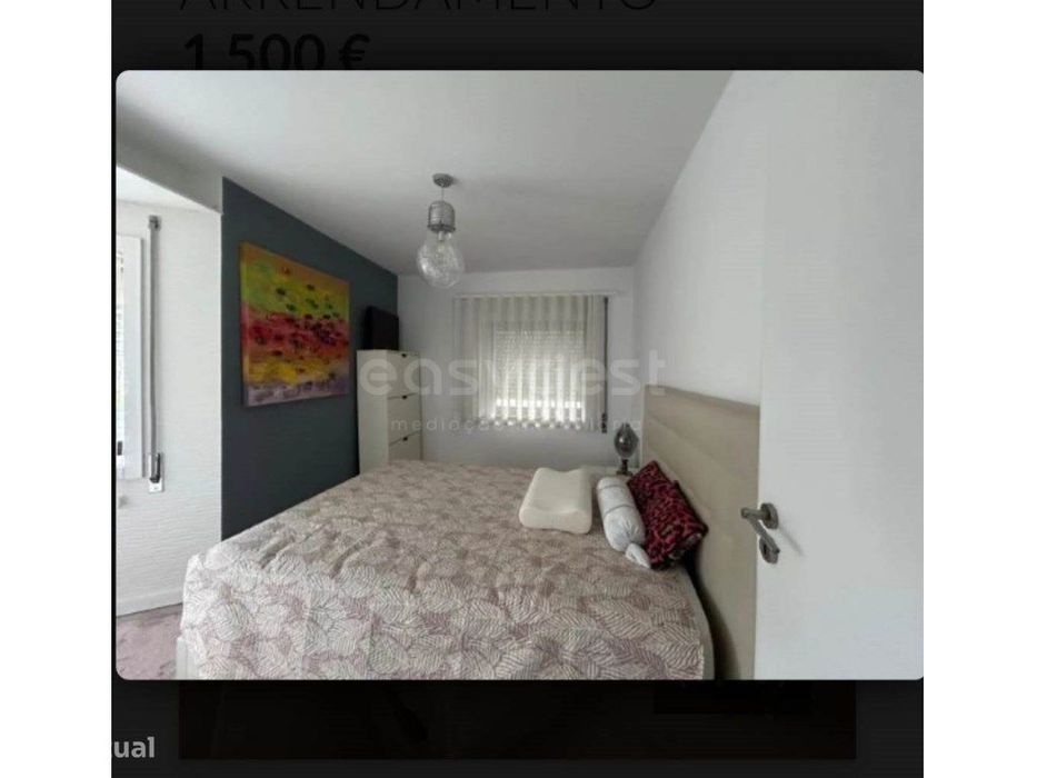 Apartamento T3 com lugar de garagem situado nas Barrocas