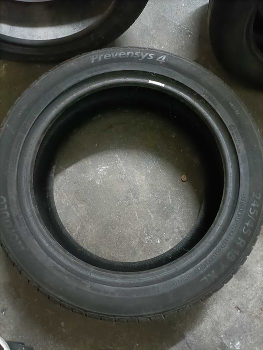 Pneus 215/70/15 C ..