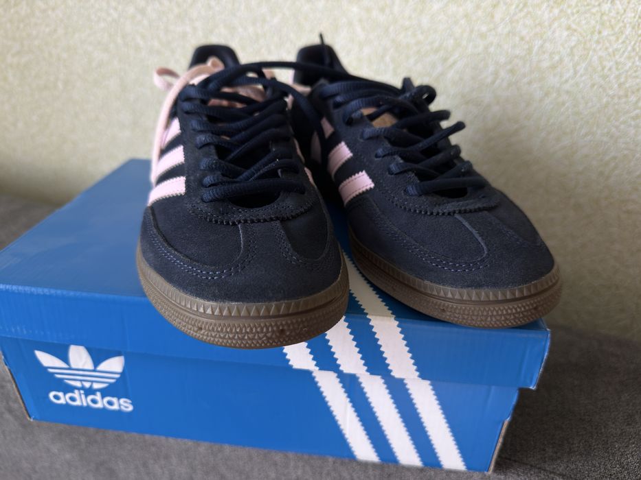 Коосівки adidas в ідеальному стані як нові
