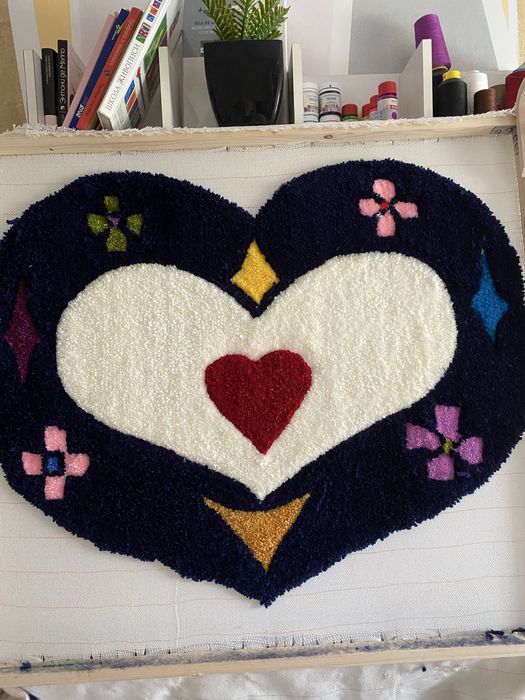 Tapete novo,rug, hand made.Multicolor coração.