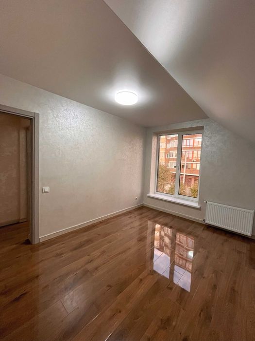 Новий чарівний будинок з гаражем, Луцьк в районі Володимирської