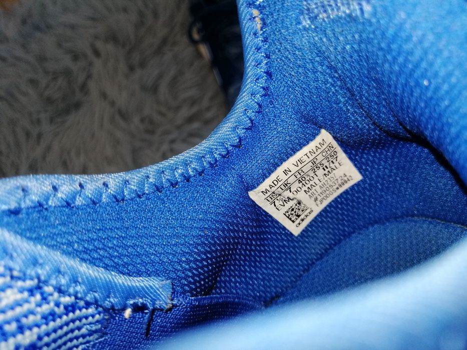 Niebieskie buty Adidas