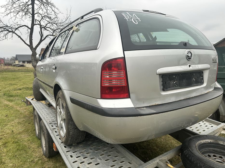 Двері, кузов , шкода тур , skoda oktavia tur