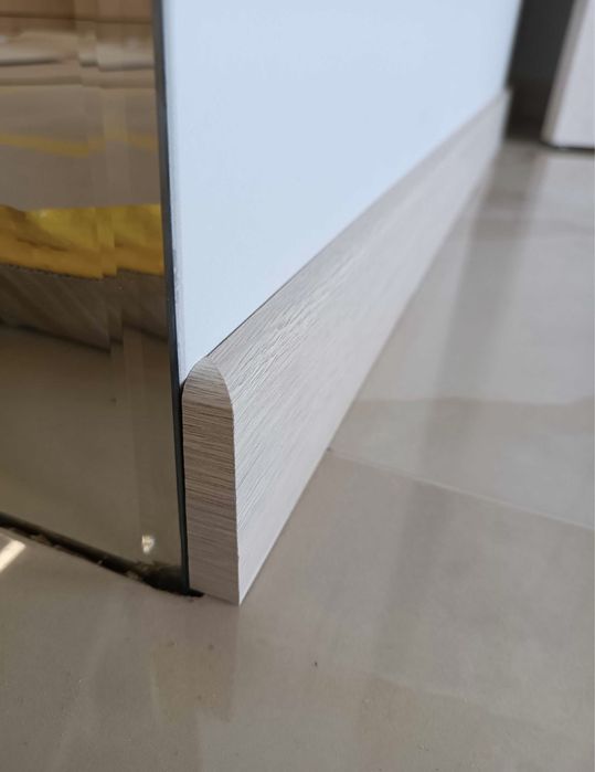 Ступени, сходинки , підсходинки , подступени , меблевий щит