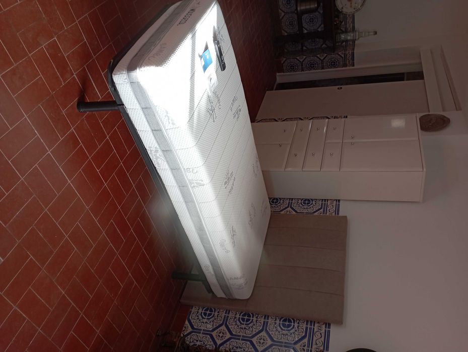 Cama com Colchão articulado com comando/Massagem
