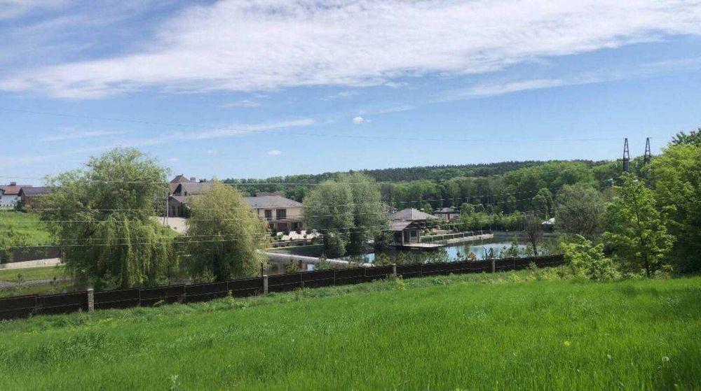 Продаж мальовничої земельної ділянки