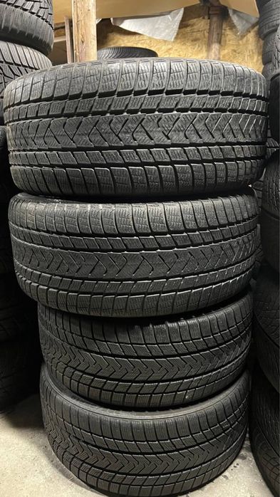 Комплект зимової гуми 275/40/19 Pirelli