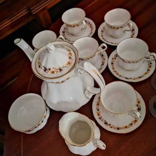 Serviço de chá Royal Kent Golden Glory  BAIXA DE PREÇO motivo mudança.