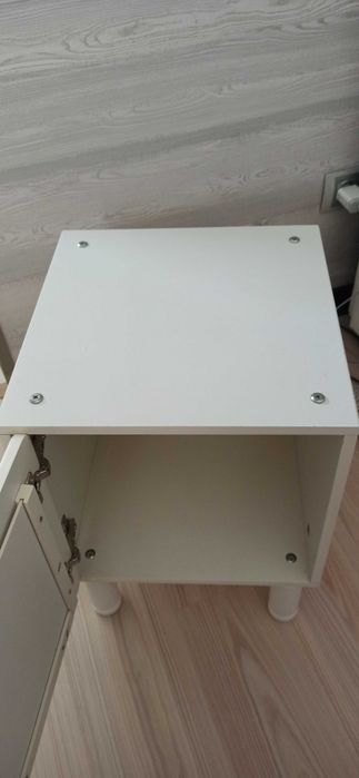 Mesa cabeceira branca criança