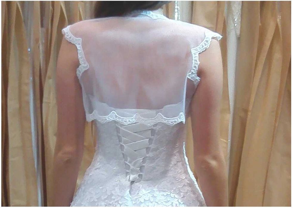 Bolerko do sukni ślubnej z koronką