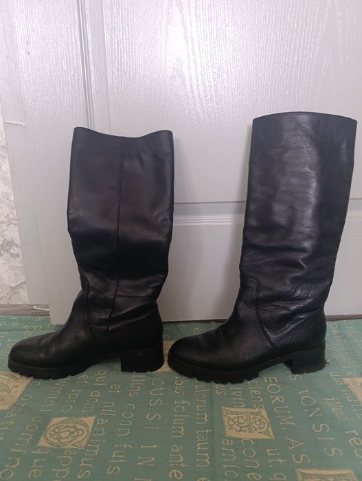 Сапожки зимові та димосизоні дві пари ціна за пару  500 гривень