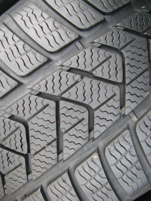 225/45R17 PIRELLI Winter SottoZero 3 - nr.8191