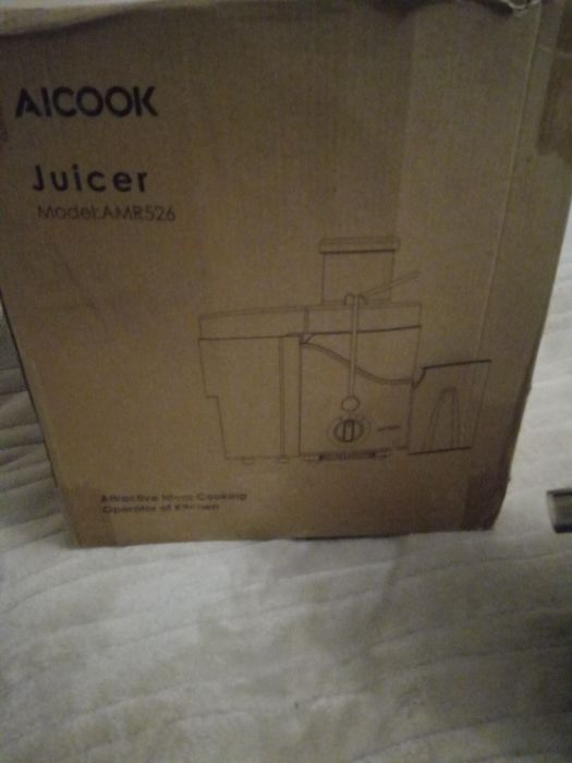 Соковитискач  aicook model amr 526