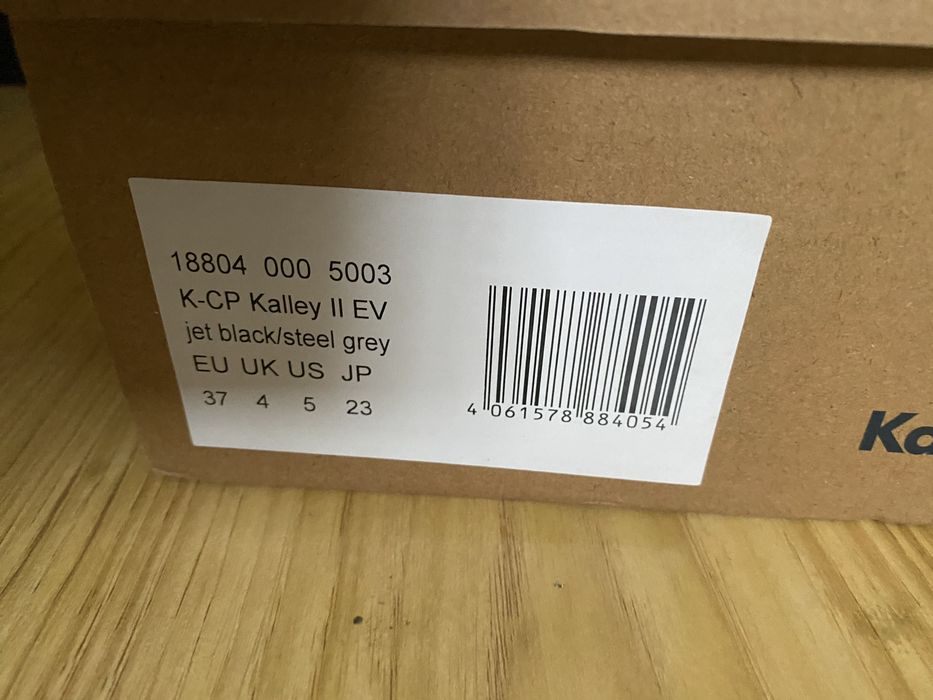 Продам ботинки на мальчика